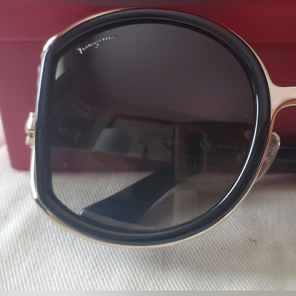 Salvatore Ferragamo Sun Glasses - Picture 3 of 13
